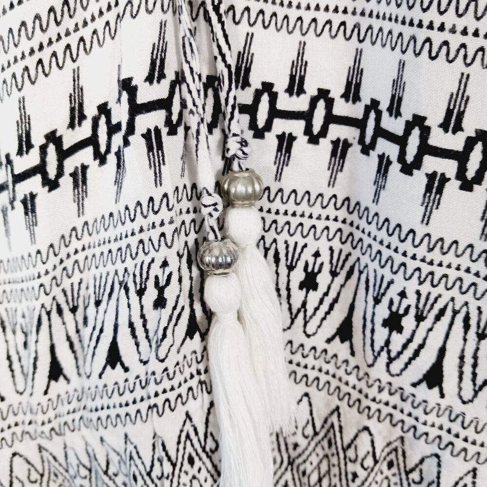 Blue Island Swim Cover Up, Size Medium, Black & White Print With White Pom Trim - Picture 8 of 16